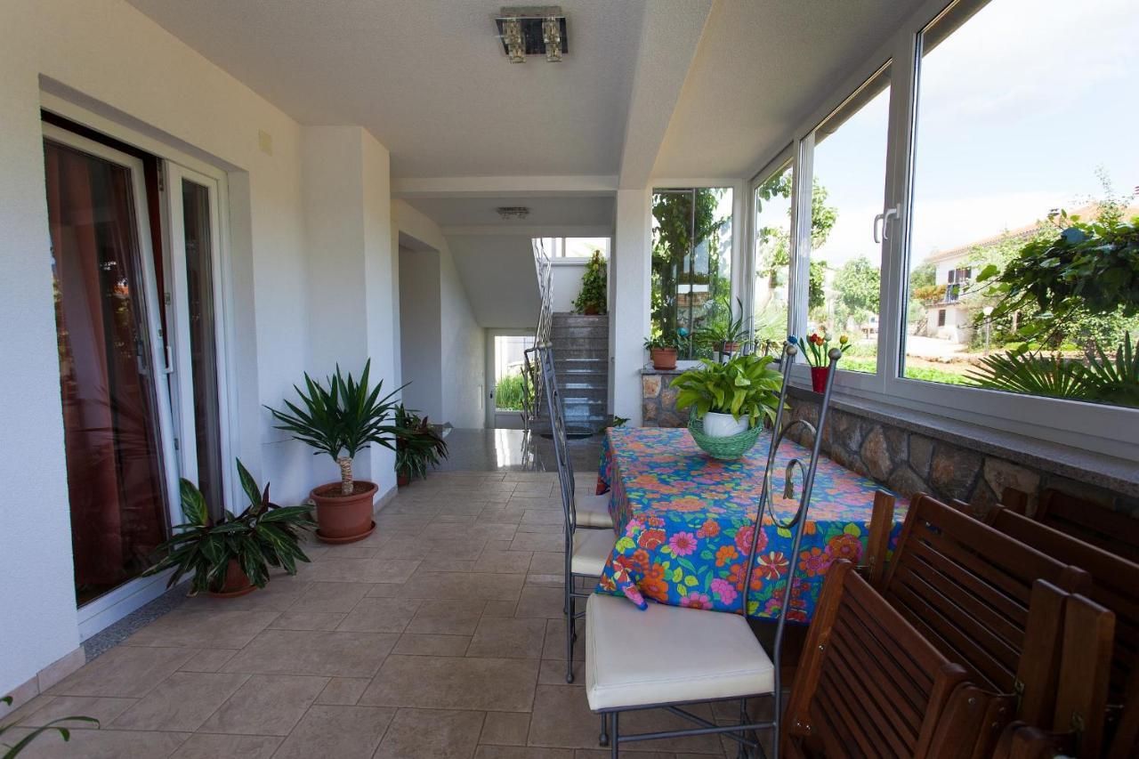 Apartments Nedeljka Malinska Extérieur photo