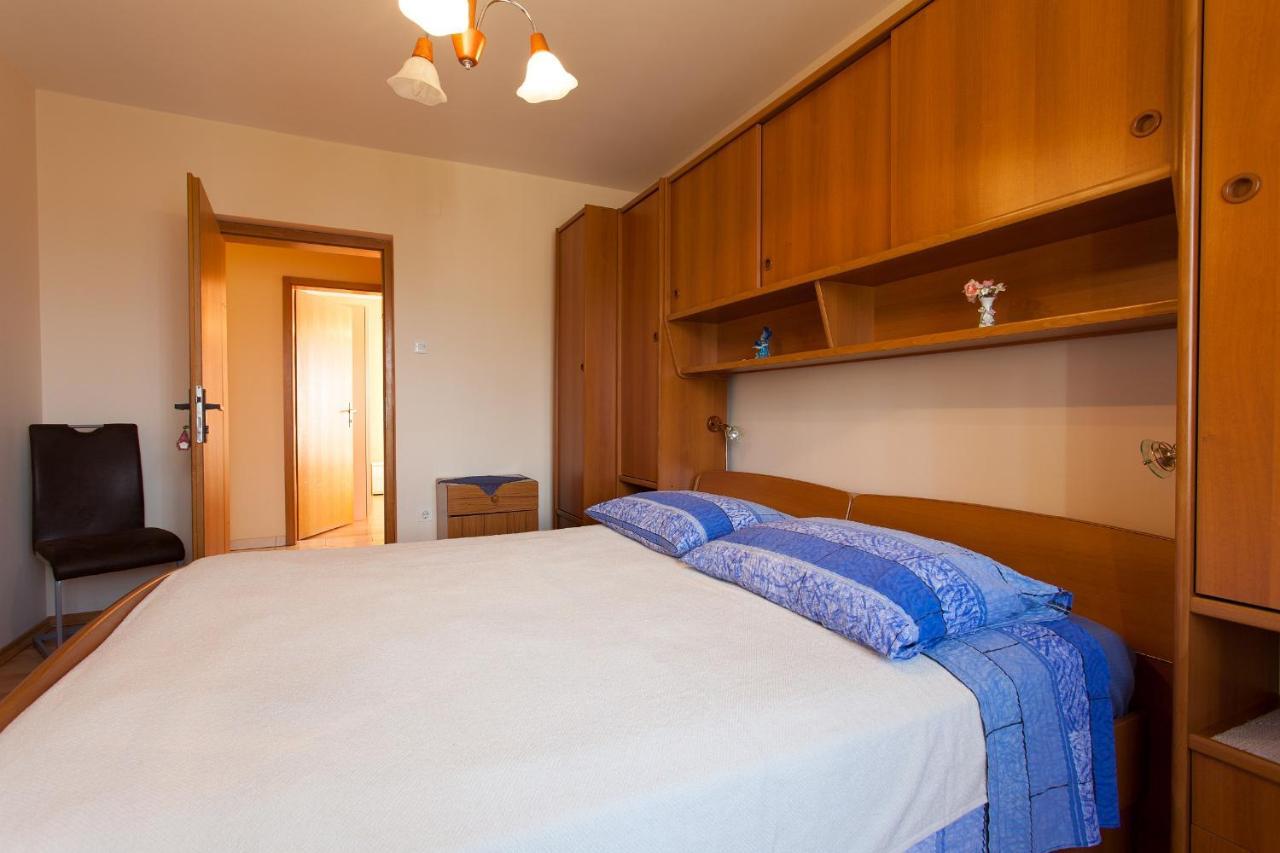 Apartments Nedeljka Malinska Extérieur photo