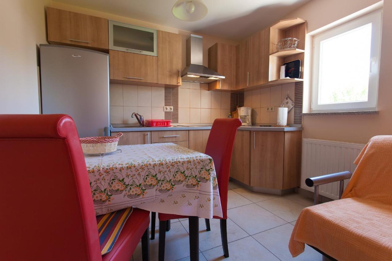 Apartments Nedeljka Malinska Extérieur photo